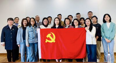 学校世界杯网址党支部与东华大学、华东理工大学...
